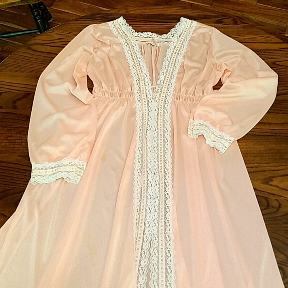 Dreamy Satin Robe Vintage Erica Loren New York *SEE PHOTOS* Peach Pink Medium